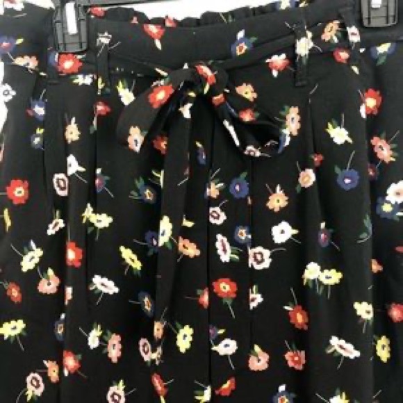 Flowy flower dress pants - Picture 3 of 6